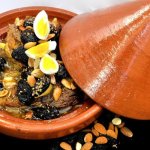 Kurczak w tajine prosto z Marrakeszu: odkryj autentyczne smaki Maroka