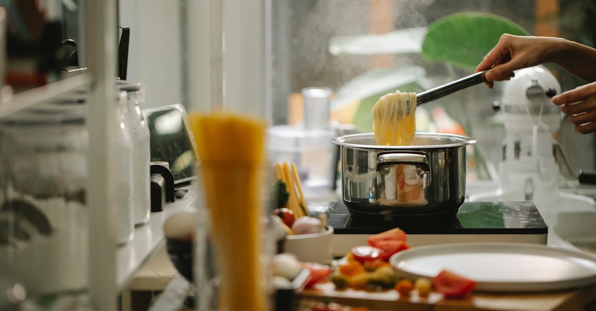 Smak na 100% bez grama soli: zioła, umami i techniki, które robią różnicę