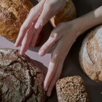 Czy Twoja skóra odetchnie bez glutenu? Sprawdzamy, jak dieta bezglutenowa zmienia cerę