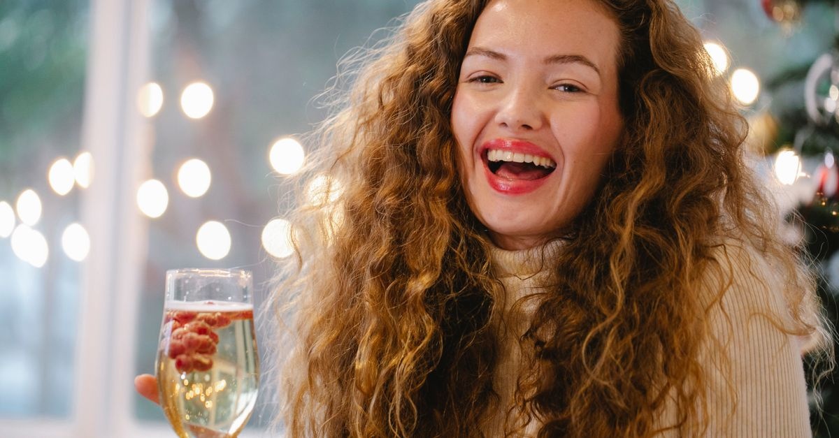 Pij dla pięknych włosów: napoje, które naturalnie przyspieszają ich porost